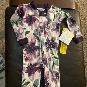 BNWT Burt’s bees sleeper